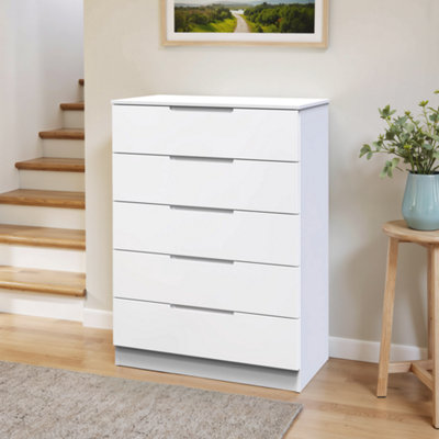 B&Q Messina Ready Assembled Gloss White No Effect 5 Drawer Wide Chest (H)1067Mm (W)740Mm (D)390Mm