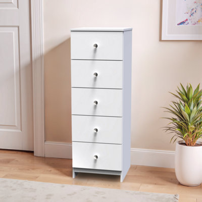 B&Q Yarmouth Ready Assembled Matt White No Effect 5 Drawer Bedside Chest (H)1067Mm (W)370Mm (D)390Mm