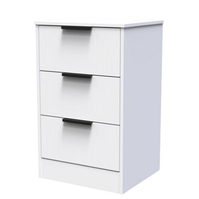 B&Q White Nashville Ready Assembled 3 Drawer Wide Bedside Chest (H)726Mm (W)450Mm (D)395Mm
