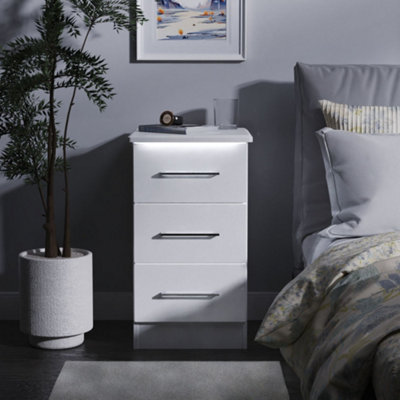 B&Q Pisa Ready Assembled Matt White Built-In Lighting 3 Drawer Bedside Chest (H)692Mm (W)395Mm (D)411Mm