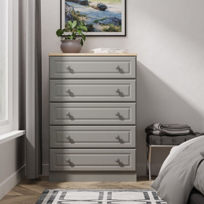 B&Q Savona Ready Assembled Dusk Grey Bardolino Oak Effect 5 Drawer Chest (H)1074Mm (W)740Mm (D)385Mm