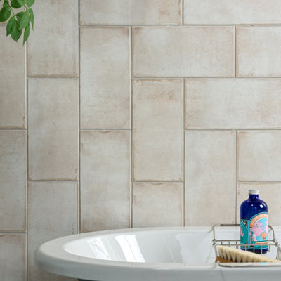 Ca’pietra Digbeth Linen Gloss Brick Metallic Effect Ceramic Indoor Wall Tile, Pack Of 22, (L)300Mm (W)150Mm