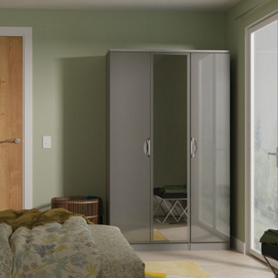 B&Q Rovigo Ready Assembled Gloss Dusk Grey Triple Wardrobe With 1 Mirror Door (H)1824Mm (W)1108Mm (D)530Mm