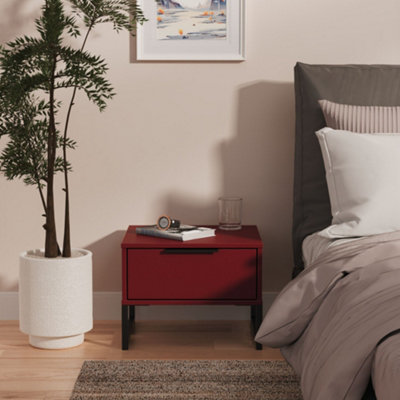 B&Q Marsala Ready Assembled Matt Red 1 Drawer Bedside Table (H)348Mm (W)450Mm (D)395Mm