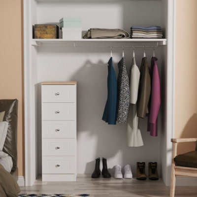 B&Q Pavia Ready Assembled Porcelain Ash Bardolino Oak Effect 5 Drawer Bedside Chest (H)1074Mm (W)374Mm (D)402Mm