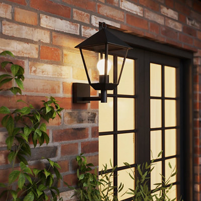 Goodhome Docker Fixed Matt Black Mains-Powered Outdoor Up Wall Light