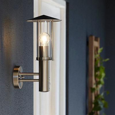 Goodhome Chignik Fixed Matt Stainless Steel Pir With Motion Sensor Outdoor Lantern Wall Light 60W