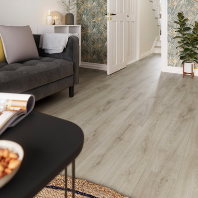 Goodhome Cleobury Parquet Look Oak Effect Laminate Flooring, 1.69M²