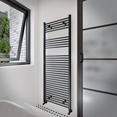 Flomasta Flat Black 2783Btu Vertical Towel Radiator (W)600Mm X (H)1600Mm
