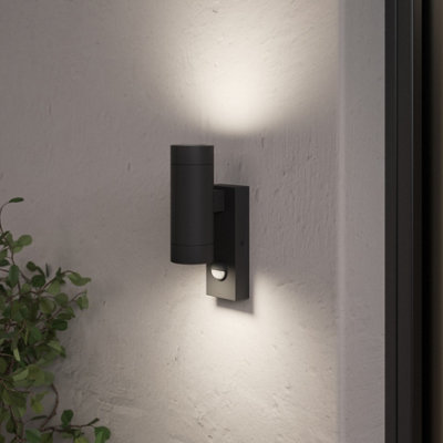Goodhome Tongoa Fixed Matt Black Pir With Motion Sensor Outdoor Wall Light 25W