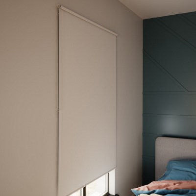 Goodhome Boreas Corded Off White Blackout Roller Blind (W)160Cm (L)180Cm