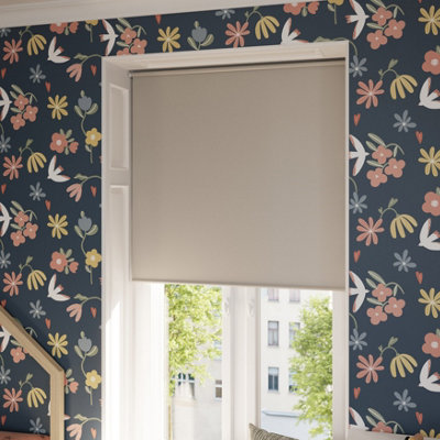 Goodhome Boreas Corded Pearl Grey Blackout Roller Blind (W)160Cm (L)180Cm