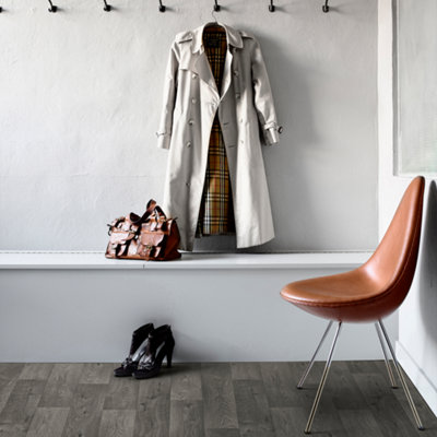 B&Q Precut Dark Grey Wide Natural Oak Plank Effect Sheet Vinyl, 6M²