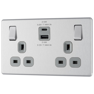 Goodhome Brushed Steel Double 13A Flat Switched Screwless Socket With Usb, 13 X2 & Grey Inserts