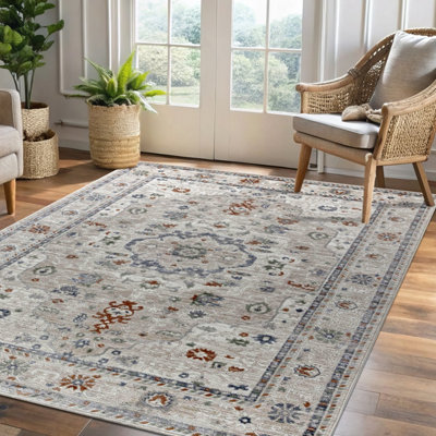 B&Q Cream Traditional Medium Rug, (L)170Cm X (W)120Cm