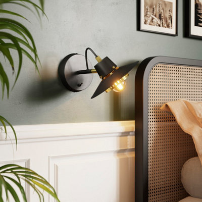 Goodhome Delagoa Industrial Matt Black & Gold Antique Brass Effect Wired Led Wall Light