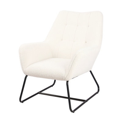B&Q Turio White Boucle Relaxer Chair (H)800Mm (W)650Mm (D)815Mm