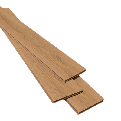 Goodhome Dovercourt Honey Natural Golden Oak Effect Structured Laminate Flooring Sample