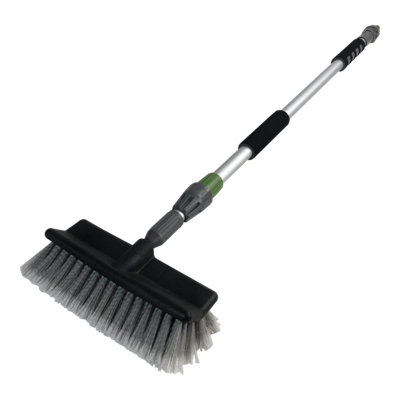 B&Q Stiff Pvc Telescopic Flow Through Wheel Brush