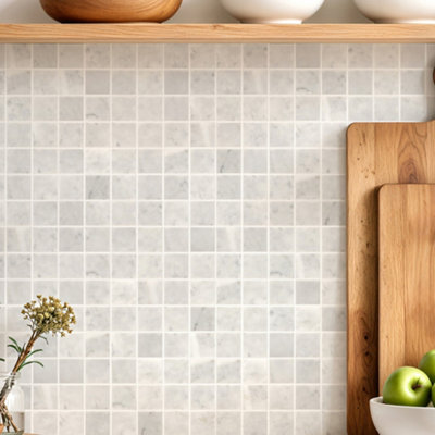 Goodhome Puerca White Polished Gloss Marble Effect Square Marble Mosaic Tile, (L)300Mm (W)300Mm