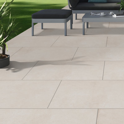 Goodhome Paski Cream Matt Concrete Effect Textured Porcelain Outdoor Floor Tile, Pack Of 1, (L)900Mm (W)600Mm