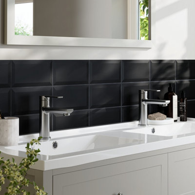 Goodhome Trentie Black Matt Textured Ceramic Indoor Wall Tile, Pack Of 50, (L)200Mm (W)100Mm