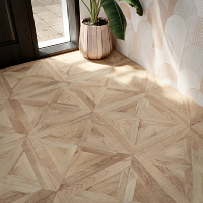 Goodhome Hackney Marquetry Natural Oak Effect Embossed Laminate Flooring, 1.86M²