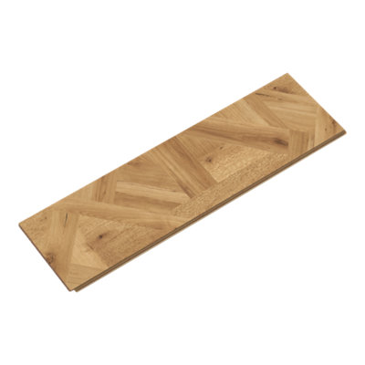 Goodhome Bromley Honey Natural Oak Wood Effect Structured Laminate Flooring Sample