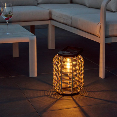 B&Q Natural Rattan Effect Round Solar-Powered Integrated Led Outdoor Lantern