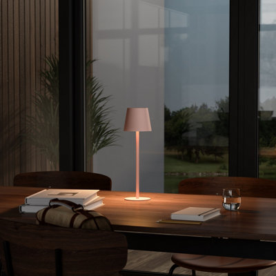 Goodhome Quelea Matt Pink Integrated Led Table Lamp