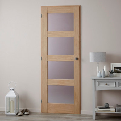 Fortia Clear Glazed Shaker Natural Oak Veneer Internal Timber Door, (H)1981Mm (W)686Mm (T)35Mm